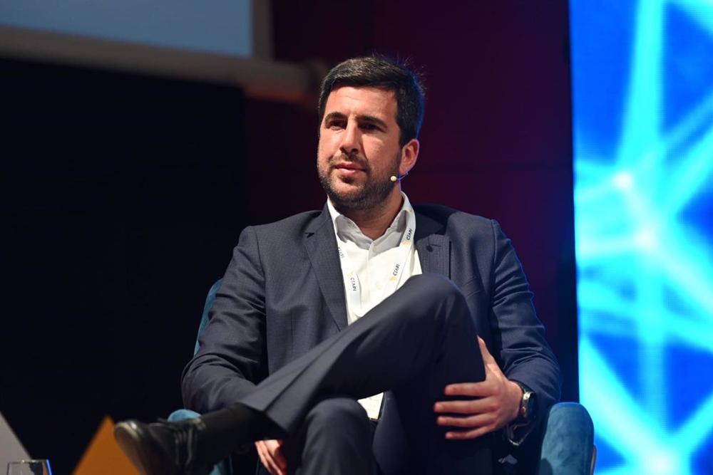 El presidente y consejero delegado de Cox Energy, Enrique Riquelme, durante su participación en el VI Congreso Ceapi El