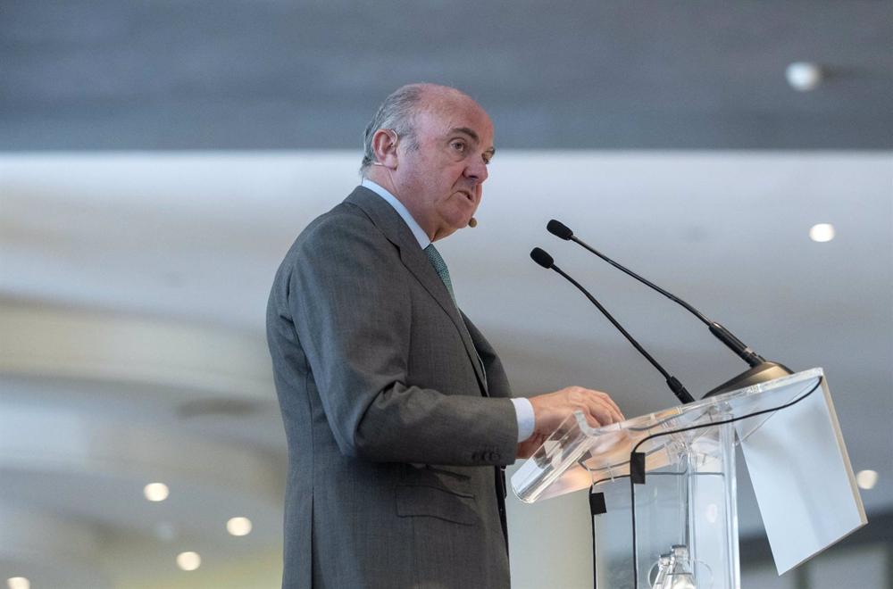 Archivo - El vicepresidente del Banco Central Europeo, Luis de Guindos, a 12 de abril de 2023, en Madrid (España). Archivo