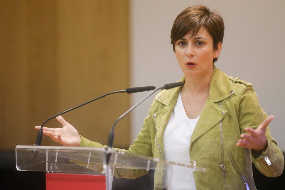 La ministra de Política Territorial y portavoz del Gobierno, Isabel Rodríguez, inteviene durante un acto en el que respalda a la alcaldesa de Lugo, Lara Méndez, a 6 de mayo de 2023, en Lugo, Galicia (España). La