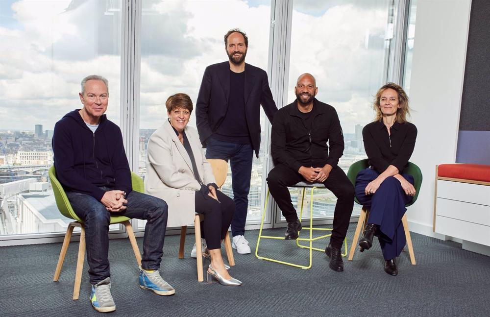 De izda a dcha: Nick Emery (CEO de Jellyfish); Dawn Dickie (CFO Brandtech Media); David Jones (fundador y CEO de Brandtech; Rob Pierre (fundador y presidente de Jellyfish y Emma Cookson (socia de Brandtech) De