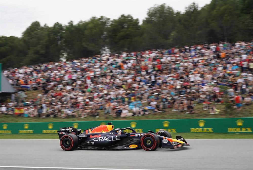 03 June 2023, Spain, Barcelona: Dutch Formula One driver Max Verstappen of Team Oracle Red Bull drives during the Qualifying of the 2023 FIA Formula 1 Spanish Grand Prix at the Circuit de Barcelona-Catalunya. Photo: Hasan Bratic/dpa 03