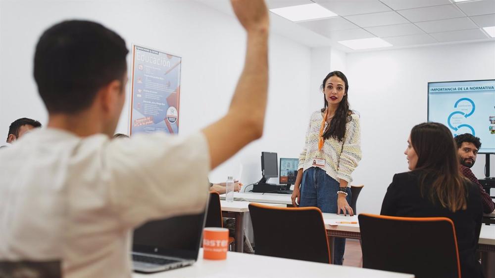 Archivo - Alumno de MasterD, institución educativa de formación abierta y a distancia Archivo