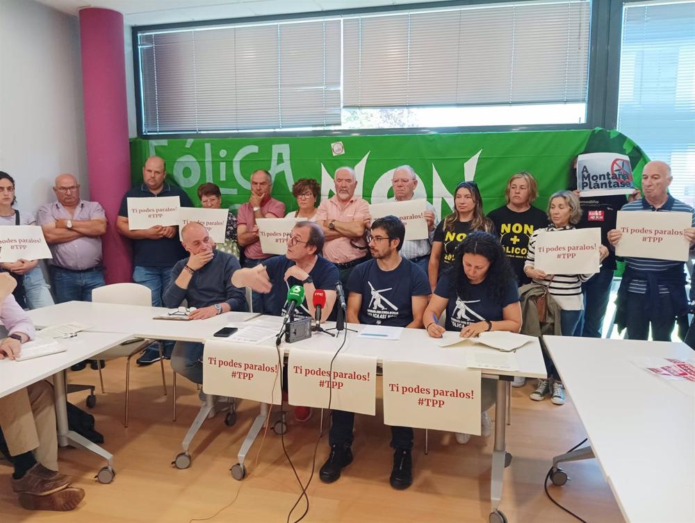 Rueda de prensa de Adega y la plataforma que recurren ante la justicia varios parques eólicos en Galicia Rueda