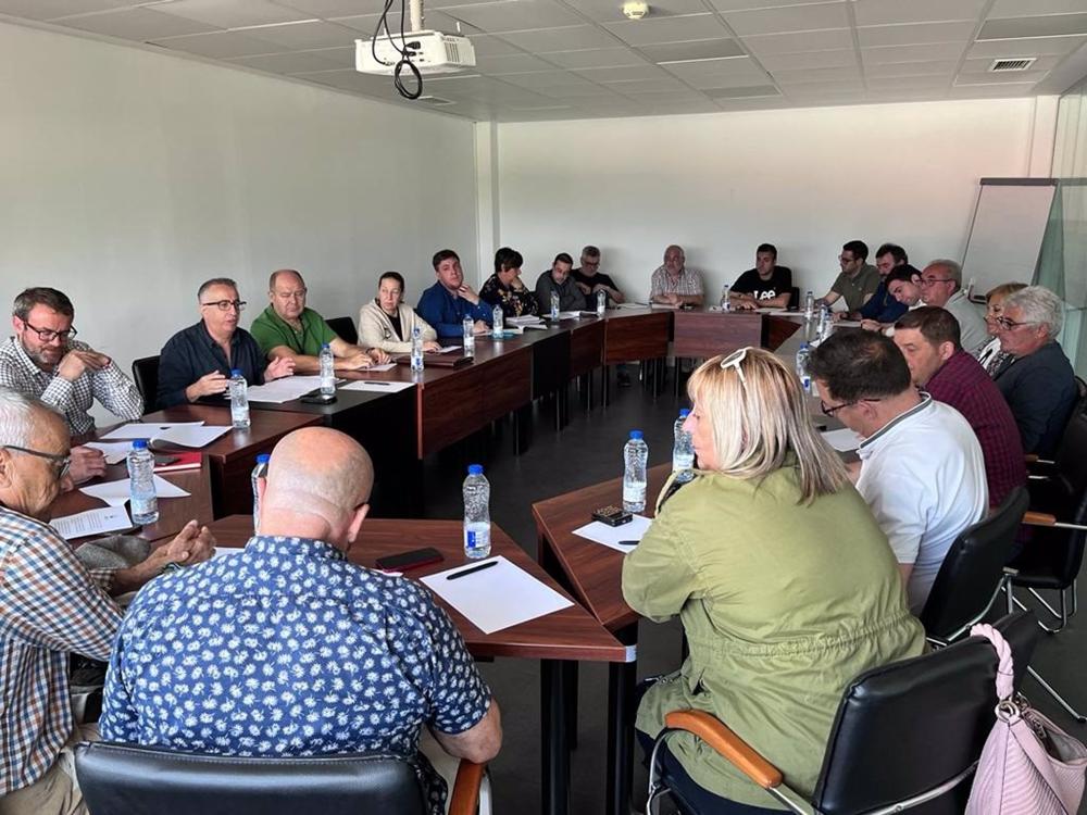 Reunión del sector cerecero para reclamar ayudas urgentes. Reunión