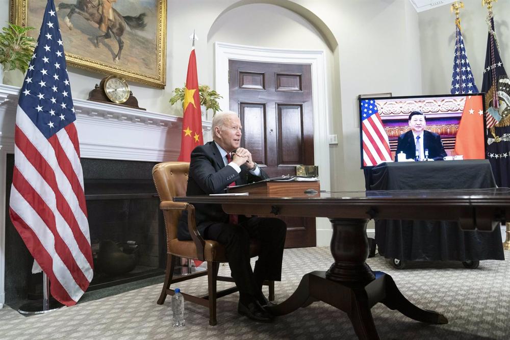 Archivo - Imagen de archivo del encuentro telemático mantenido entre Joe Biden y Xi Jinping en noviembre de 2021 Archivo
