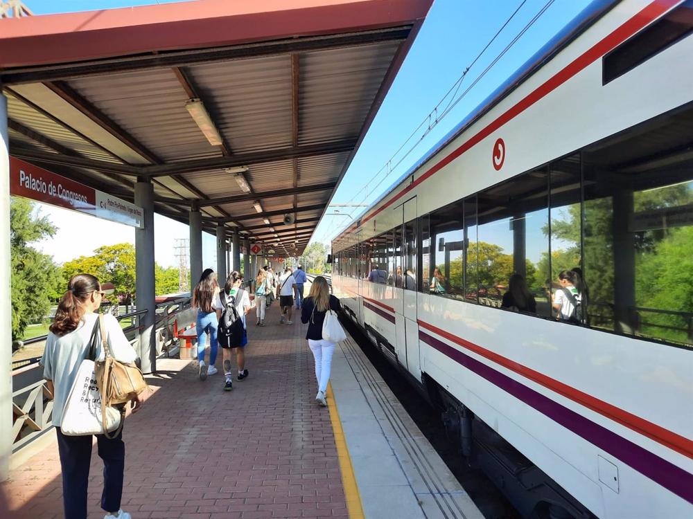 Estación de Cercanías de Renfe en el Palacio de Congresos y Exposiciones de Sevilla (Fibes). Estación