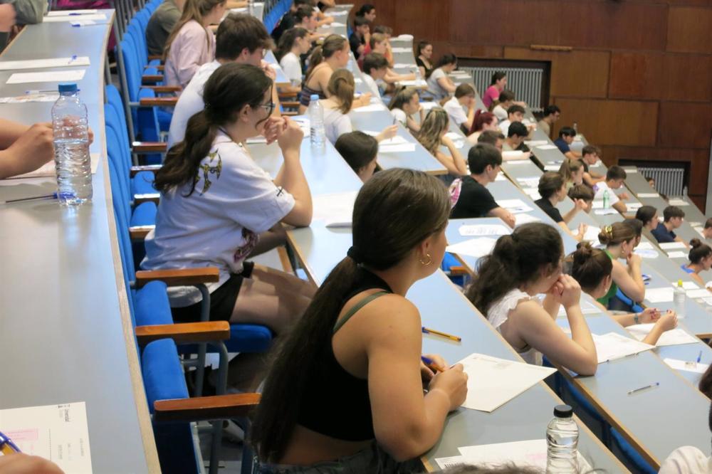 Comienzan las pruebas de la EvAU en Aragón. Comienzan
